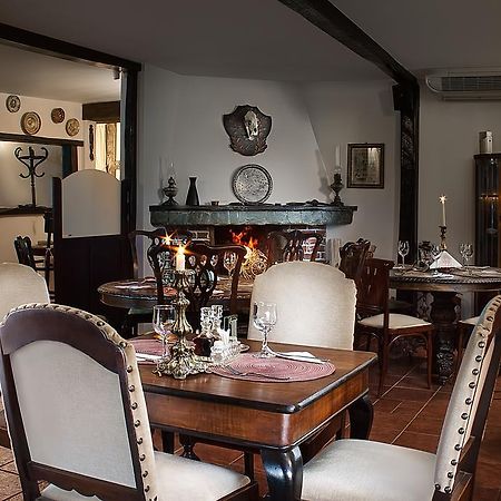 Pensiune-Restaurant Tara Luanei 사라타몬테루 외부 사진