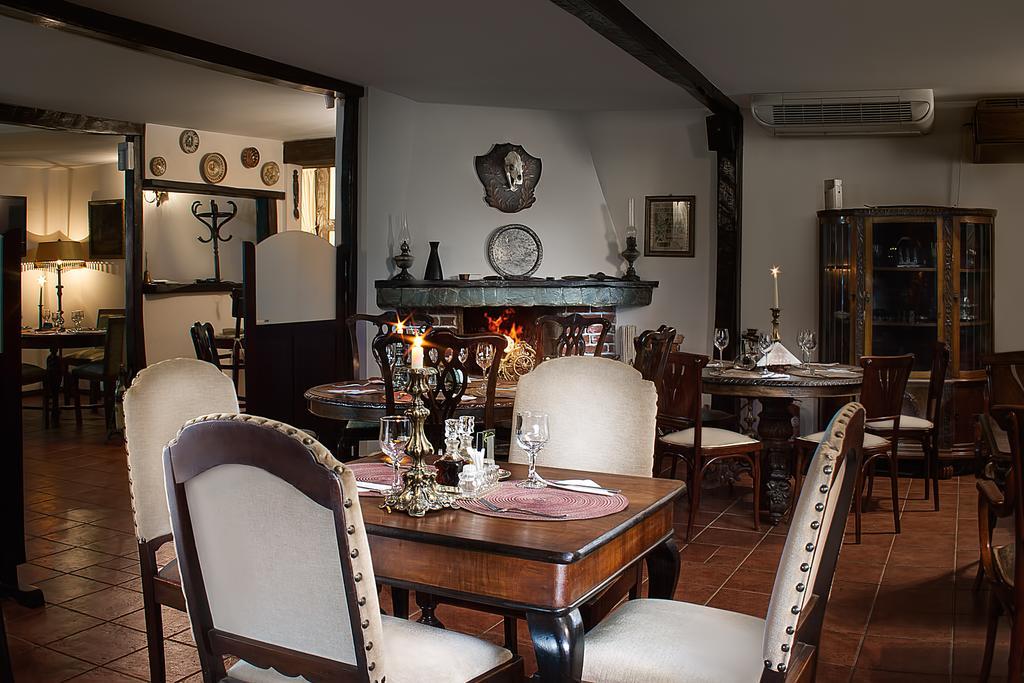 Pensiune-Restaurant Tara Luanei 사라타몬테루 외부 사진