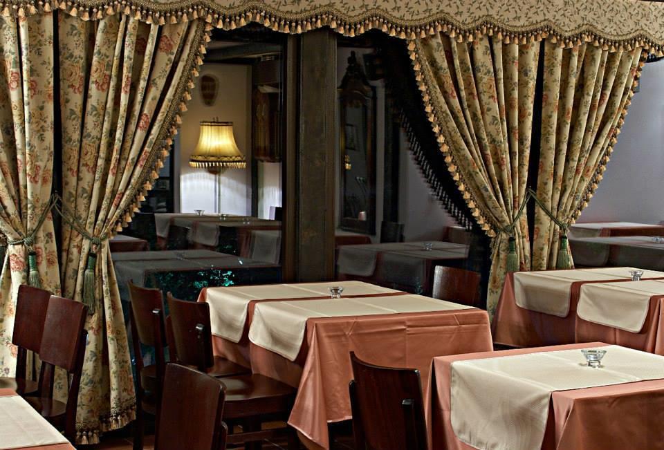 Pensiune-Restaurant Tara Luanei 사라타몬테루 외부 사진